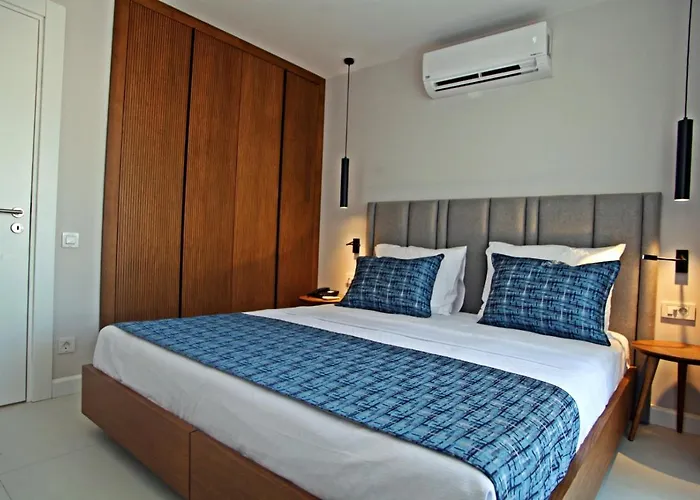 Апарт-отель Queen Residences & 4*
