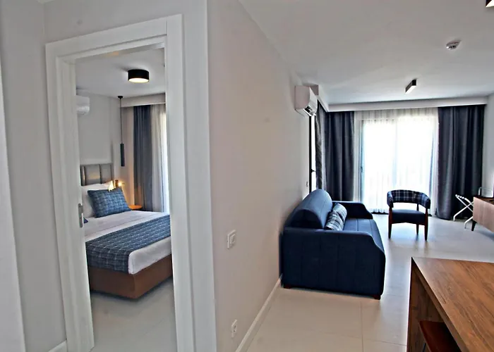 Апарт-отель Queen Residences & 4*