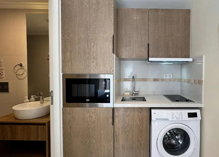 Queen Residences & 4*