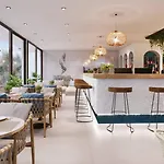 Apart Otel Queen Residences & 4*