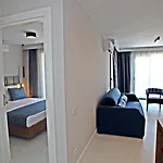 Apart Otel Queen Residences & 4*