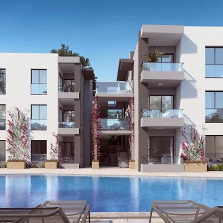 Queen Residences & Aparthotel 2*