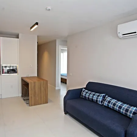 Queen Residences &