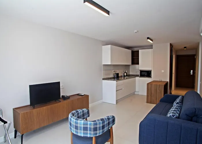 Queen Residences & Apartmanhotel 4*