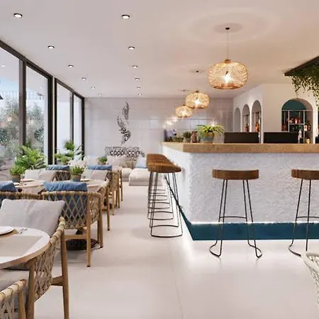 Aparthotel Queen Residences & 4*