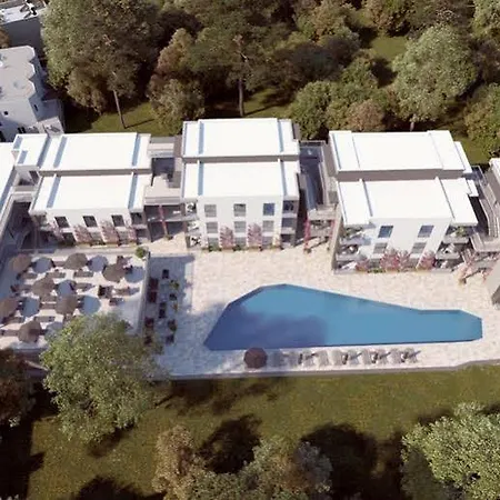 Queen Residences & Aparthotel 4*