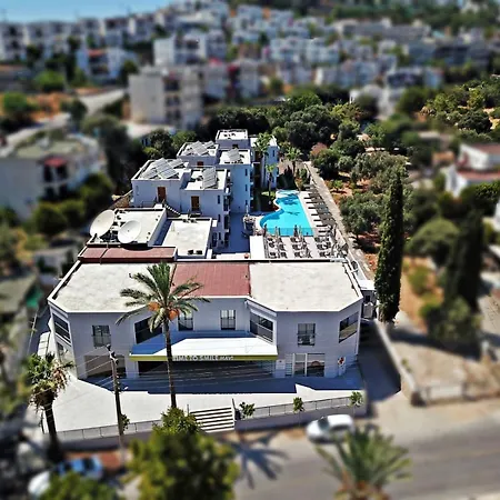 Aparthotel Queen Residences &